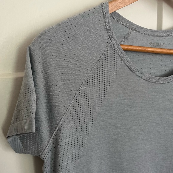 Athleta workout tee shirt - Picture 3 of 5